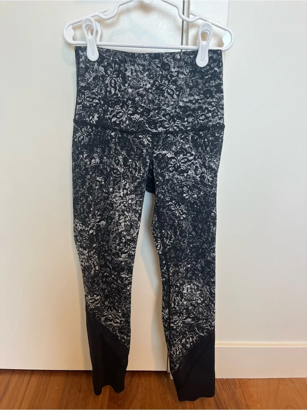 lululemon athletica Black & White Marbled Flower High-Rise Leggings